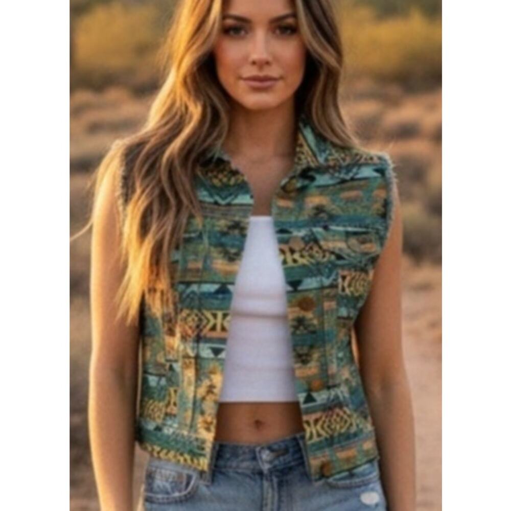 Vintage Y2K Daytrip Western/Aztec/Cowgirl Crop Top Vest